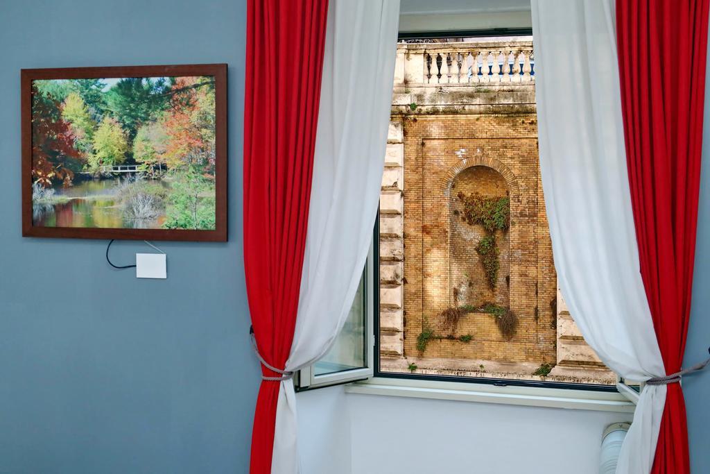 Cozy Apartment Fabia 300 Mt From Colosseum Exterior foto