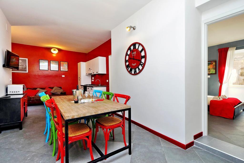 Cozy Apartment Fabia 300 Mt From Colosseum Exterior foto